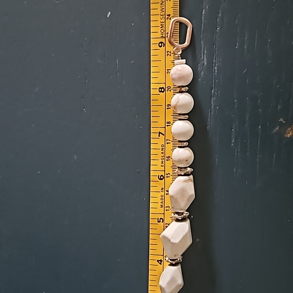 Beautiful white stone beaded bracelet statement piece Summer - Picture 6 of 8